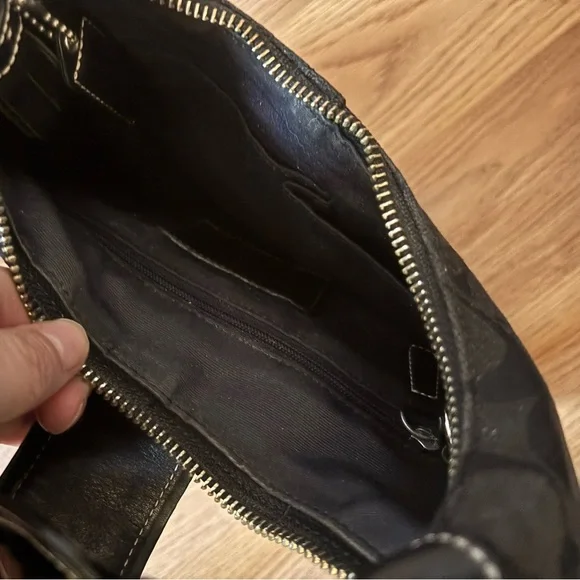 VINTAGE Coach 6823 Black Signature C Soho Shoulder Bag - Picture 7 of 10